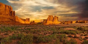 arches national park, utah, courthouse towers-4247958.jpg